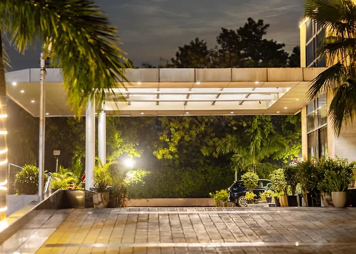 The Nikunj Hotels New Delhi